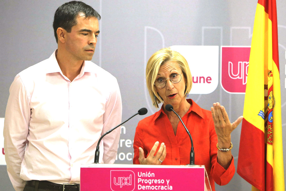 Andrés Herzog y Rosa Díez se enteraron por la prensa de la salida de Lozano. (Foto: EFE)
