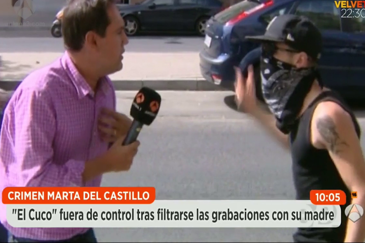 El Cuco se dispone a agredier al periodista de Antena 3