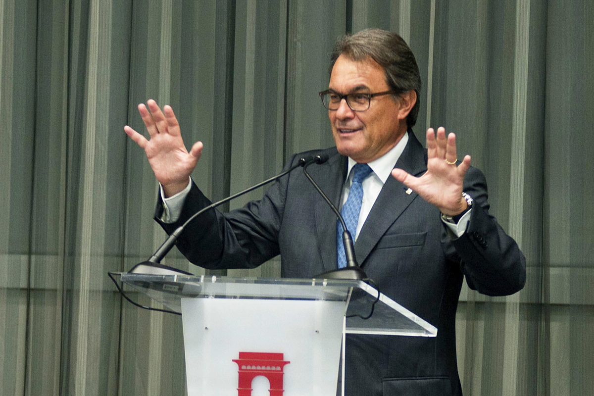 Artur Mas durante un discurso (EFE)