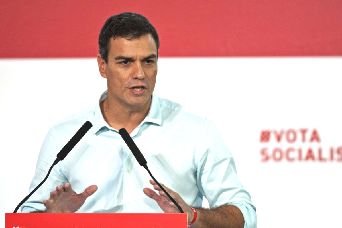Pedro Sánchez durante un acto de campaña. (Foto: EFE)