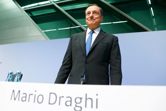 Mario Draghi ha comprado 33,5 millones de deuda pública española a través de su Q.E.