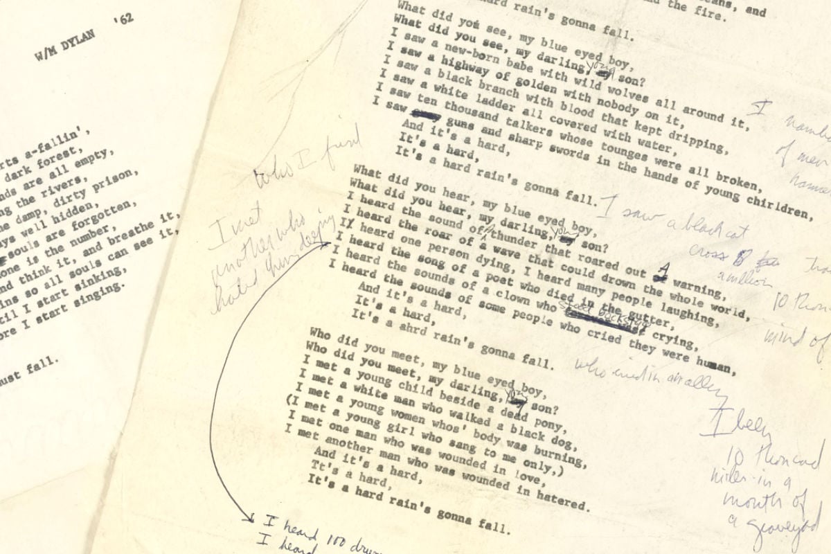 Corrección a mano de Bob Dylan de la canción A Hard Rain’s A-Gonna Fall. (Foto: Sotheby’s)