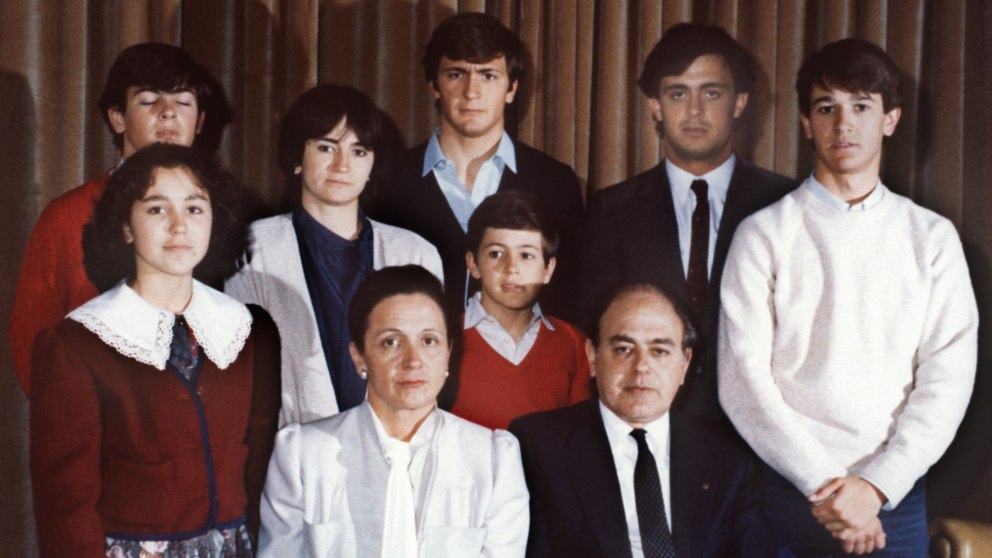 La foto de familia de los Pujol, tomada en Barcelona en 1986 (Foto: Efe)