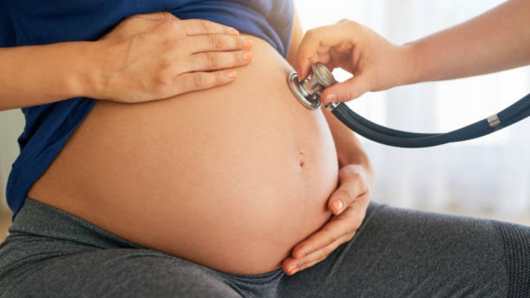 Descubre cómo se realiza la fetoscopía durante el embarazo