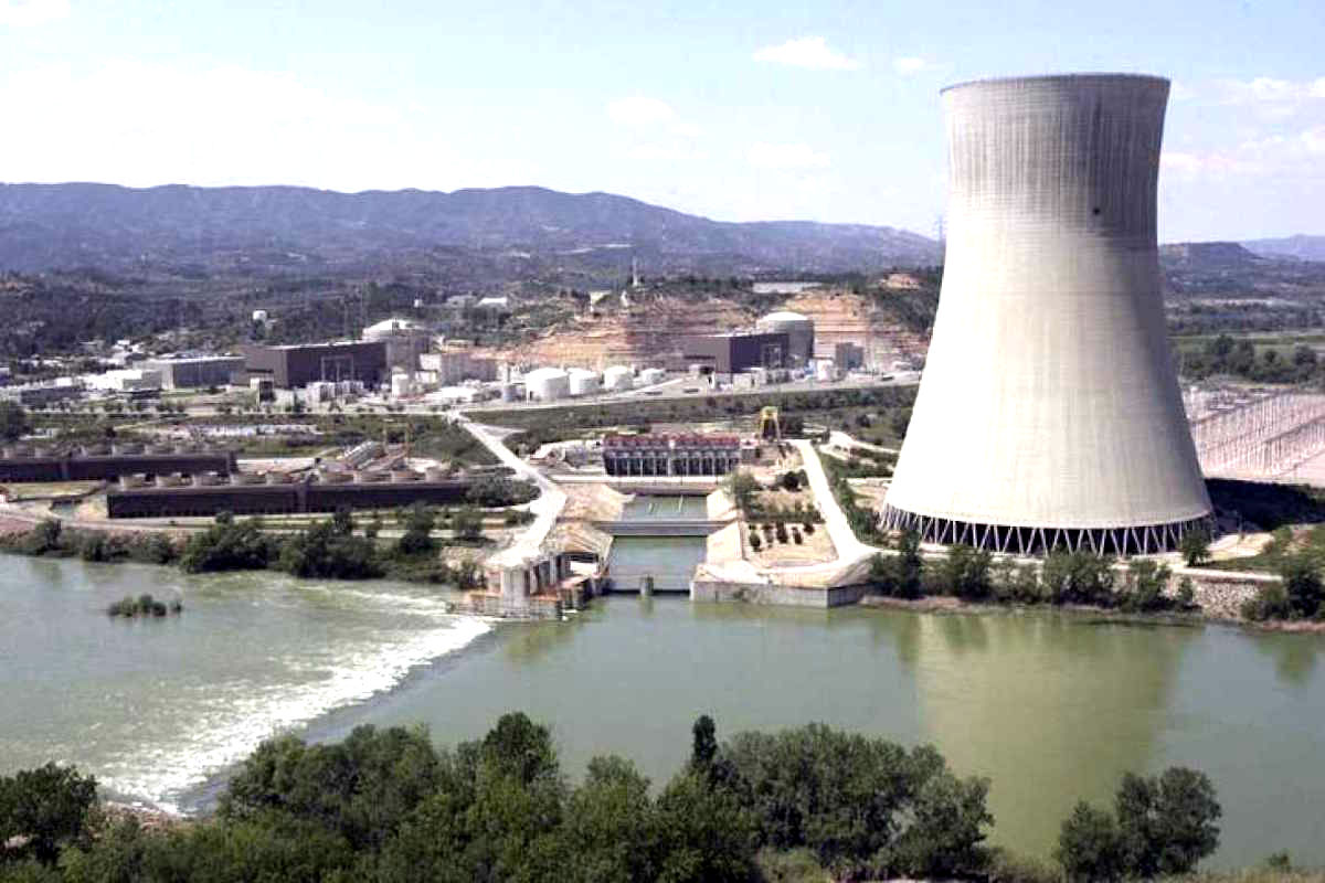 La central nuclear de Ascó (Tarragona). (Foto: EFE))