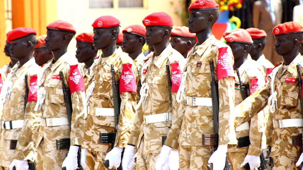 Soldados del ejército de Sudán del Sur forman en el Día de la Independencia. (Foto: GETTY)