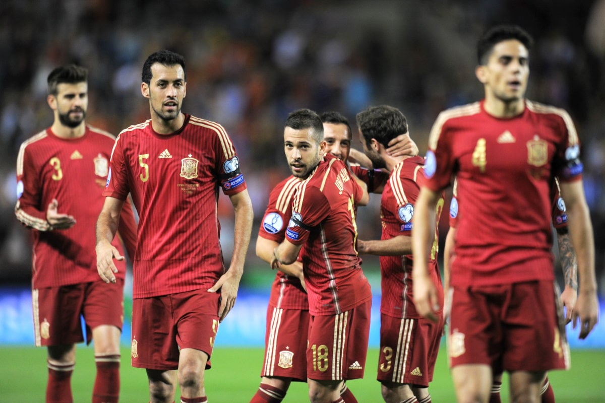 La selección española celebra uno de los goles de Alcácer ante Luxemburgo (Getty)