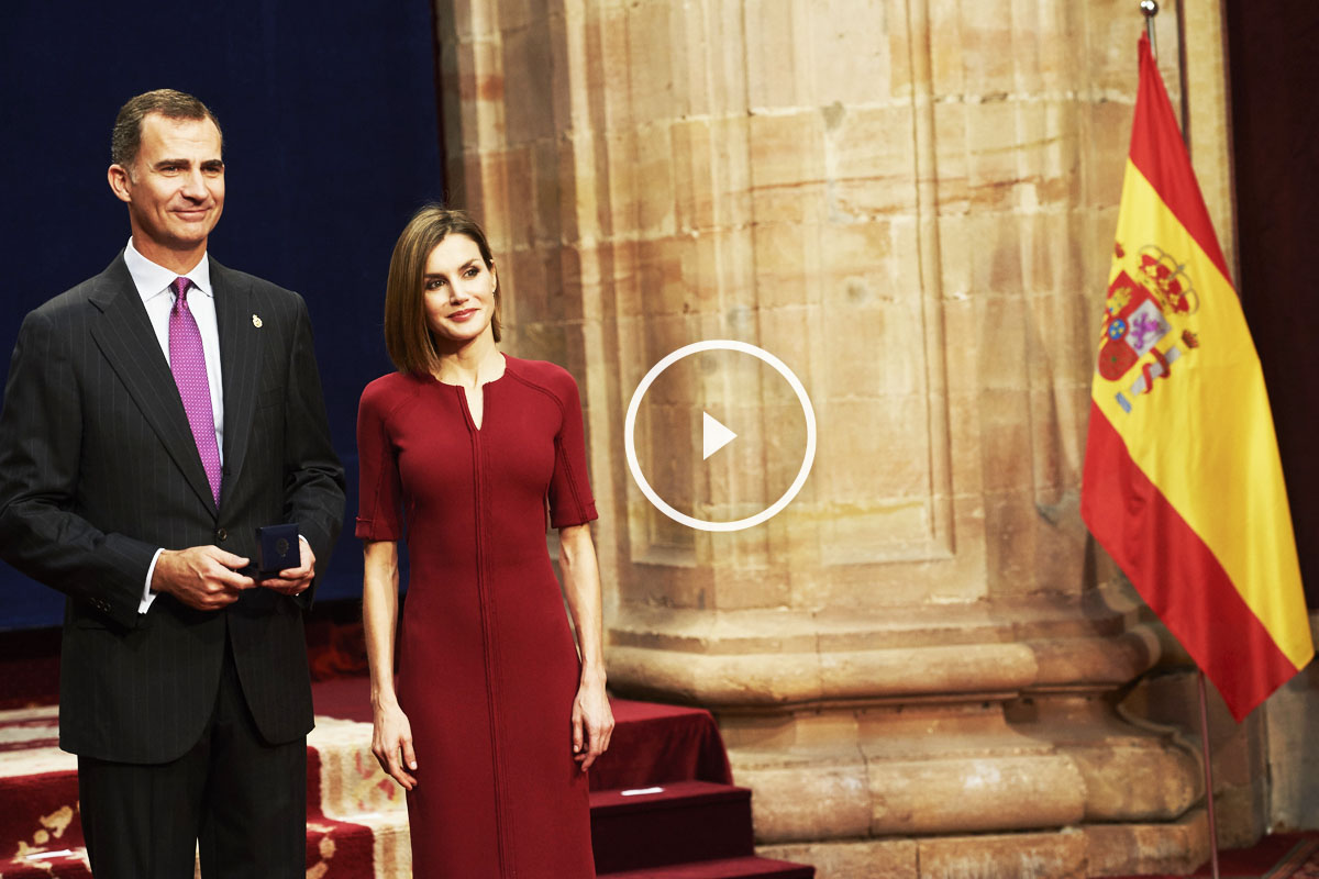 El Rey Felipe VI y la Reina Letizia, ante el Teatro Campoamor (Foto: Getty)