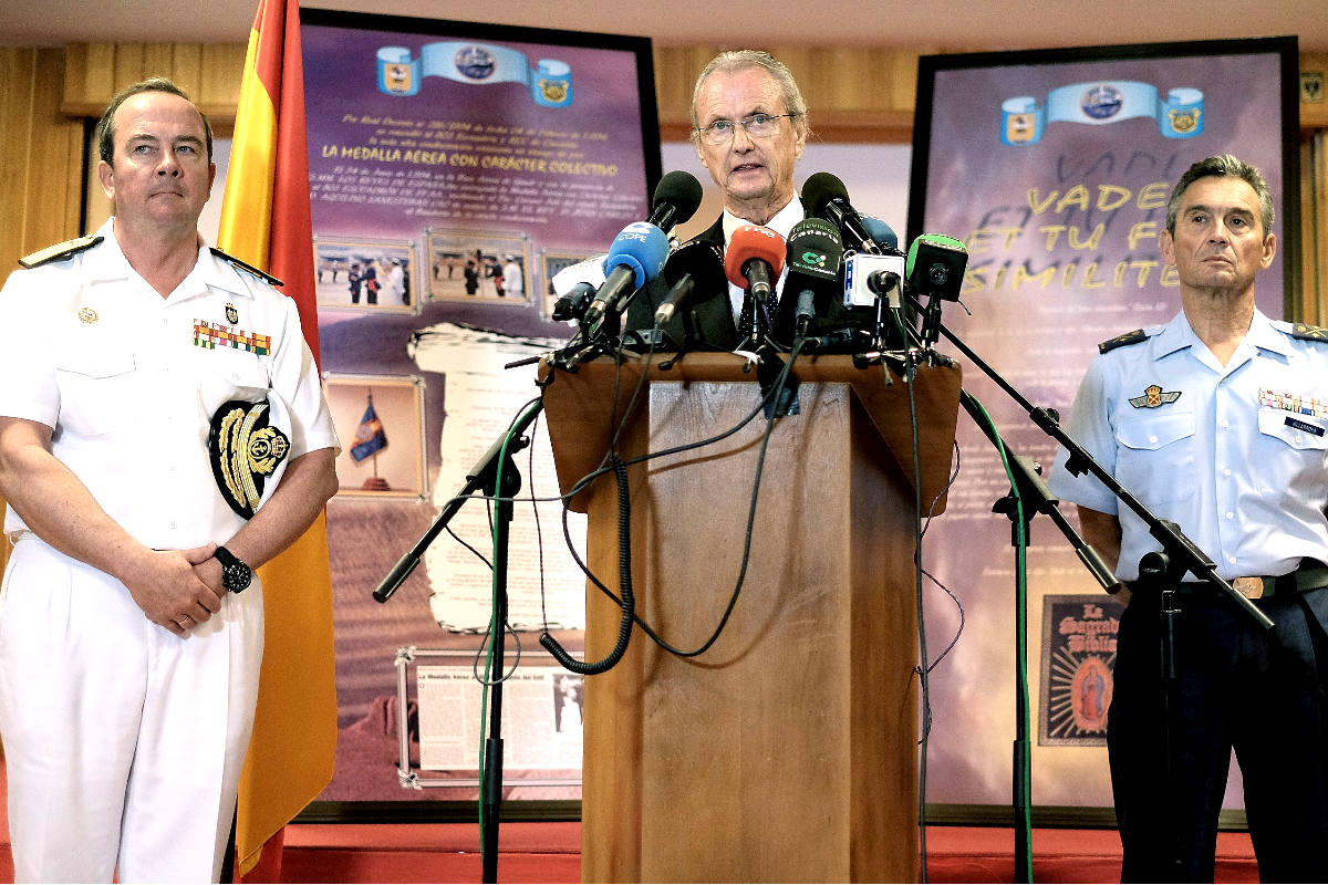 El ministro Morenés durante la rueda de prensa del pasado jueves (Foto: Efe)