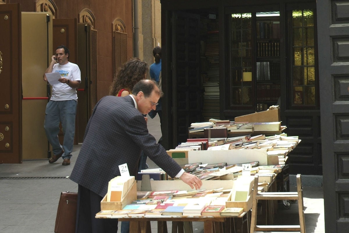 Librería en el callejón de San Ginés. (Foto: Getty)