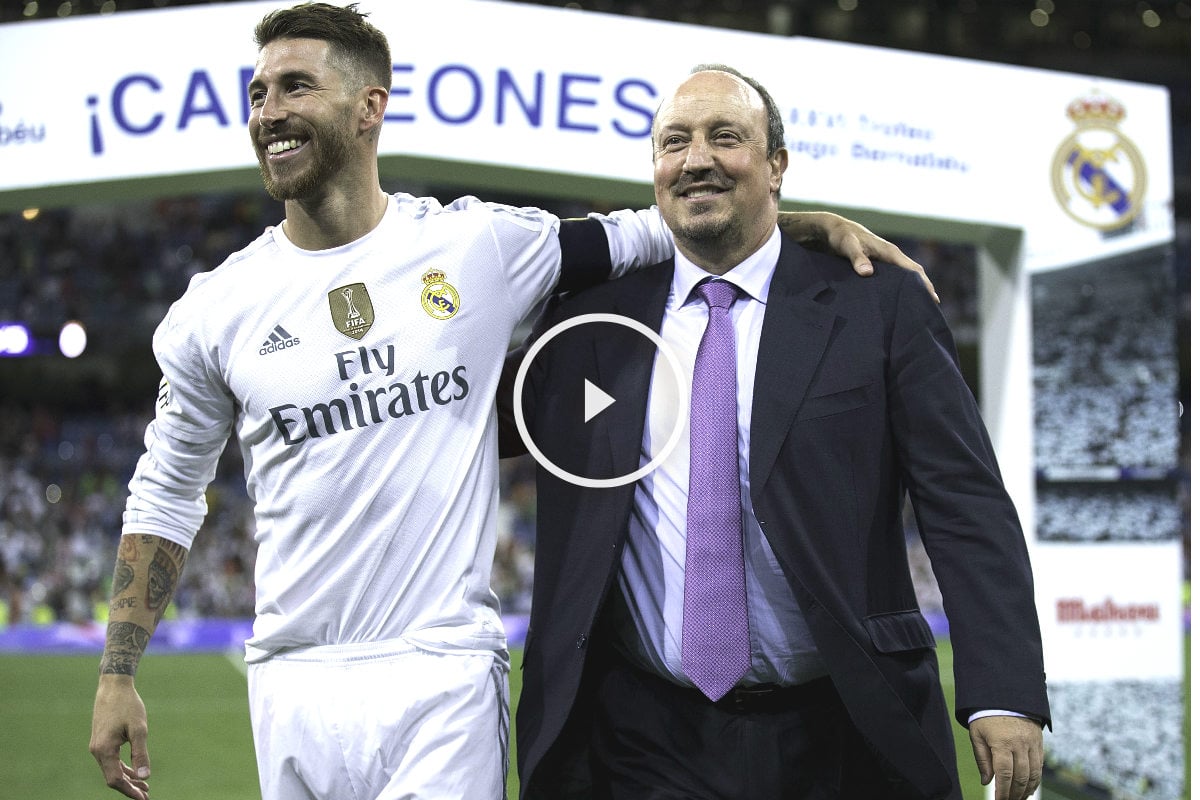 Sergio Ramos, abrazado a Rafa Benítez tras un partido de pretemporada. (Getty)