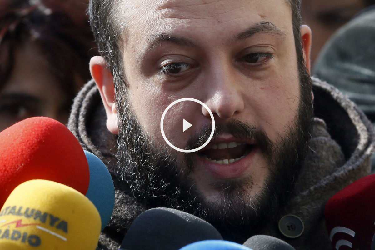 Guillermo Zapata a la salida de la Audiencia. (Foto: EFE)