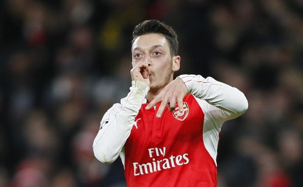 mesut-ozil-gol-arsenal