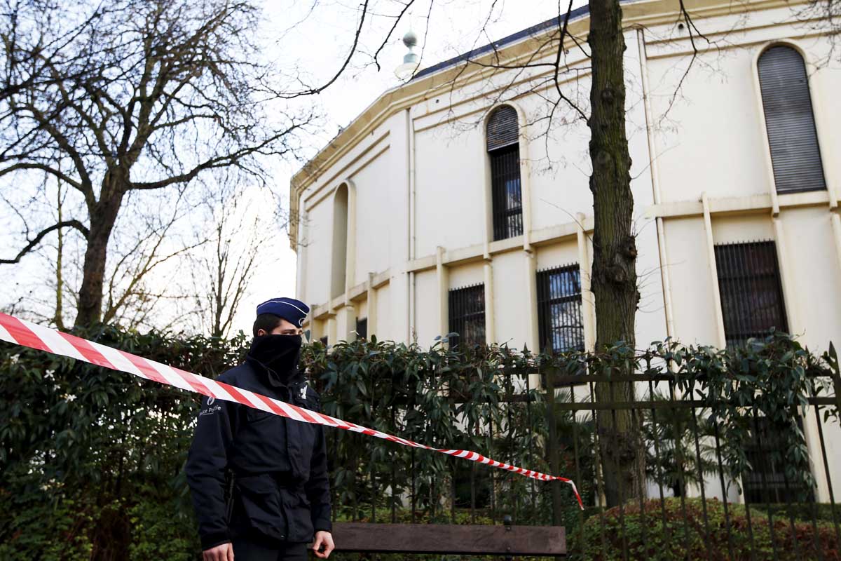 Polvos blancos fueron enviados a la mezquita de Bruselas, que resultaron ser harina (Foto: Reuters)