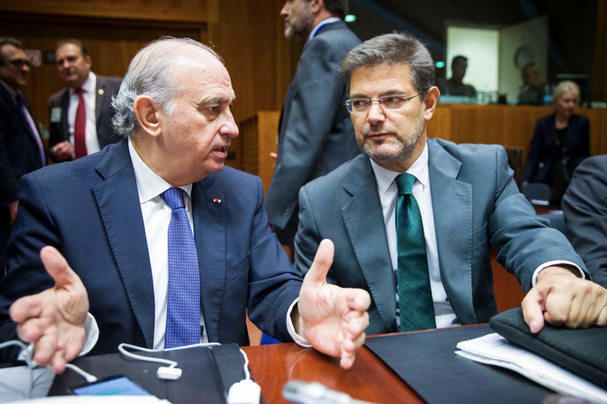 El ministro del Interior, Fernández Díaz junto al de Justicia, Catalá, en el Consejo de la UE  (Foto: UE)