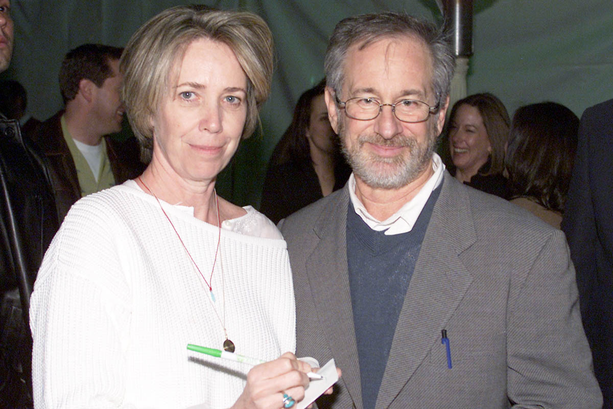 Melissa Mathison, junto a Steven Spielberg. (Foto: Getty)