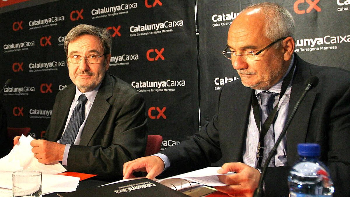 El ex presidente de Caixa Catalunya, Narcís Serra, y el ex director general, Adolf Todó. (Foto: EFE)