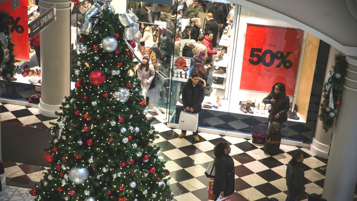 Centro comercial en Navidad. (Foto: Getty)