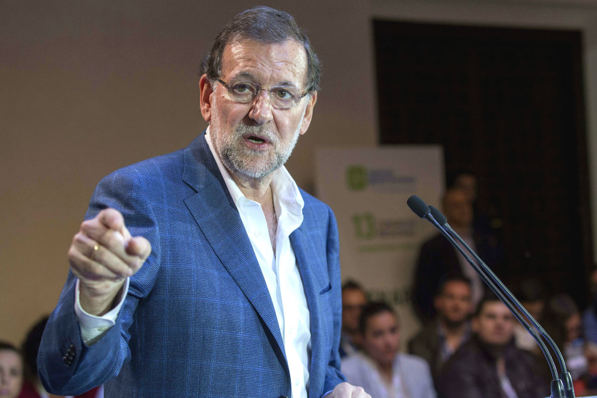 Mariano Rajoy en un acto de precampaña. (Foto: Efe)