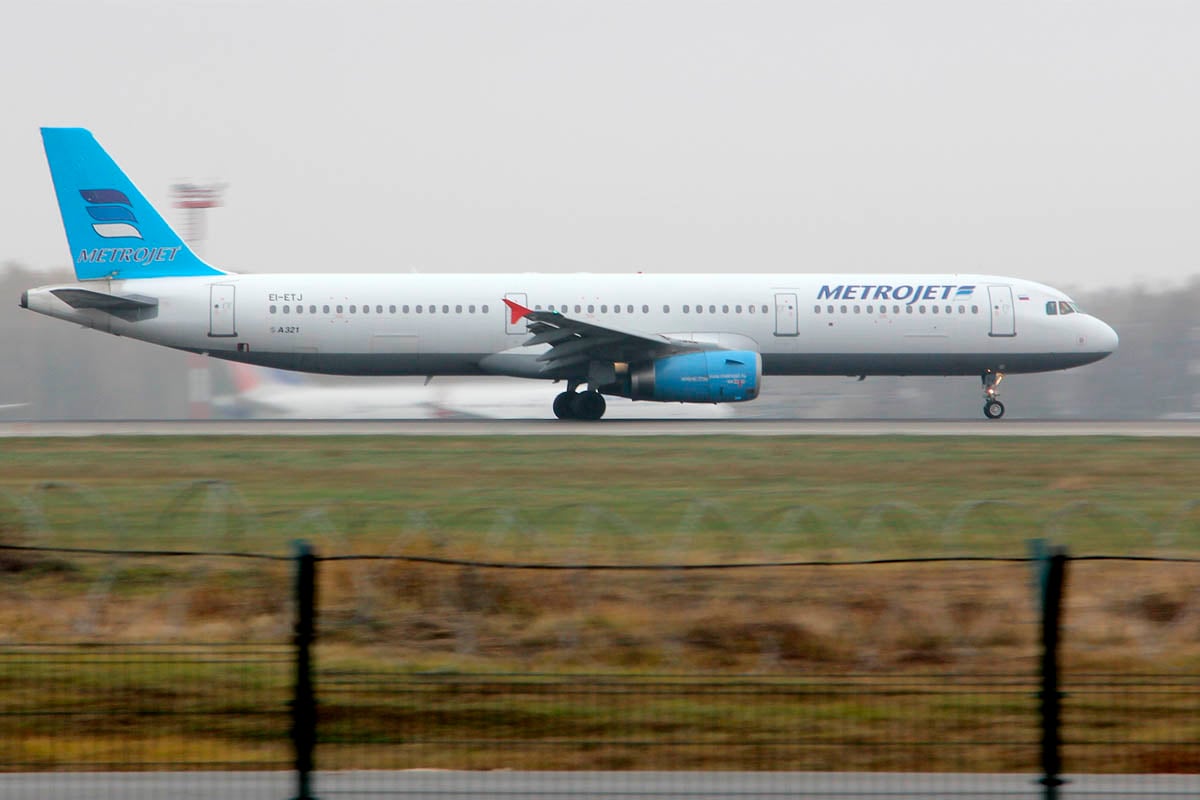 Avión similar al que se estrelló este sábado en la península del Sinaí. (Foto: AFP)