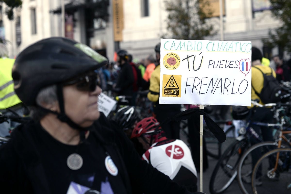 Concentración ciclista en Madrid contra el cambio climático (Foto: Efe)