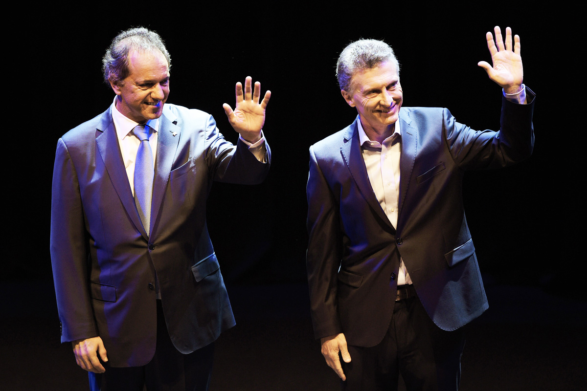 Macri optó por no llevar corbata y por utilizar un tono más informal en su discurso. (Foto: AFP)