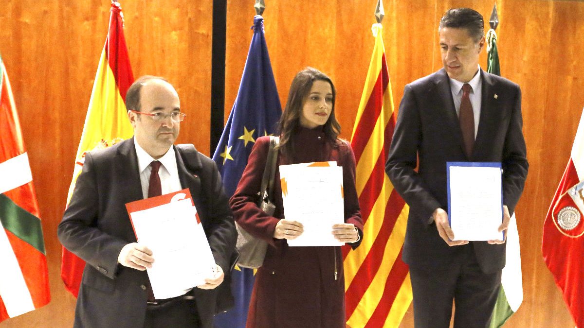 Iceta, Arrimadas y García Albiol presentando el recurso (Foto: Efe)