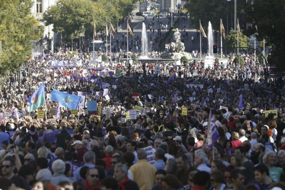 Miles de personas se manifiestan en Madrid contra la violencia machista