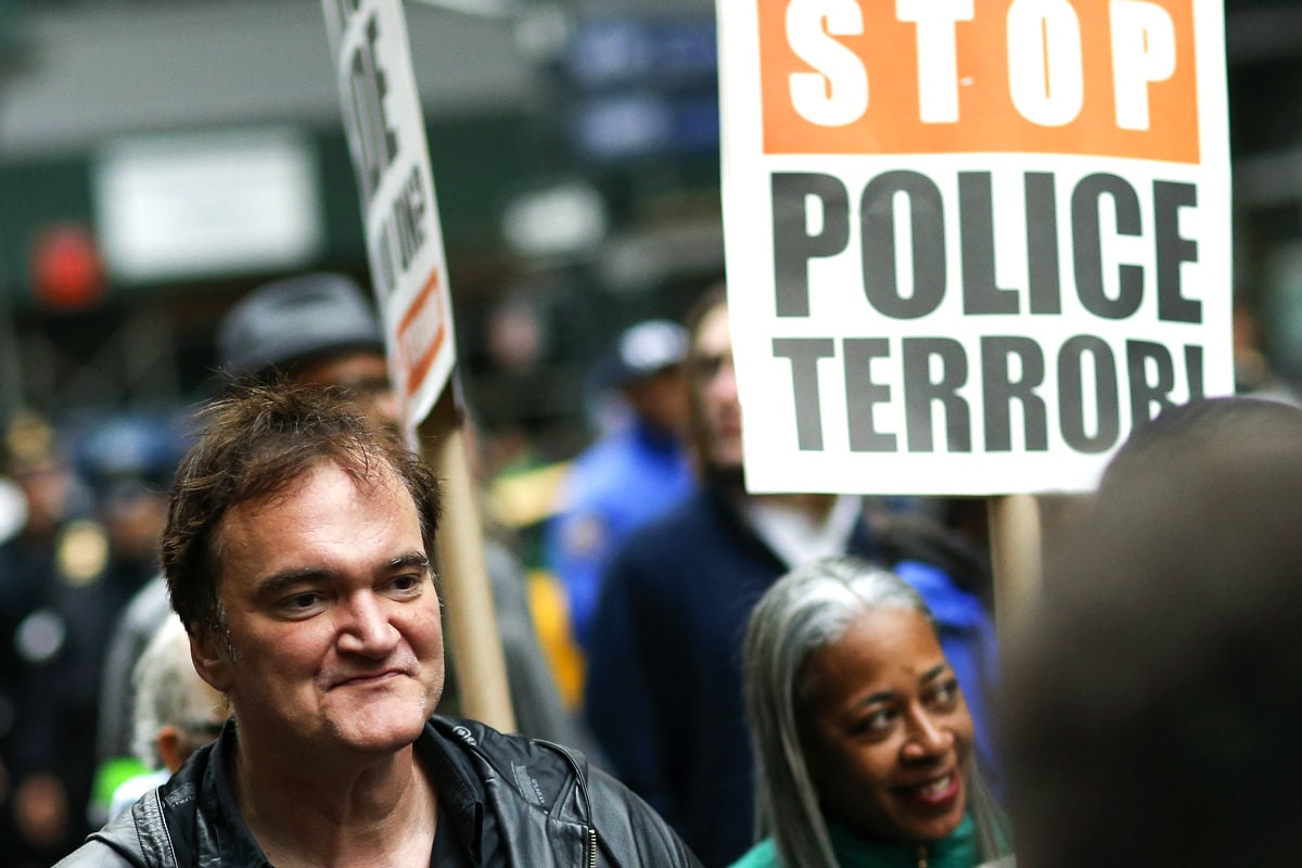 Tarantino en una marcha en Nueva York contra la brutalidad policial. (Foto: AFP)