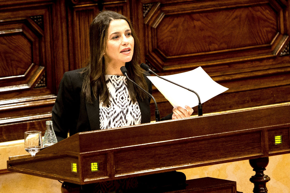 Inés Arrimadas en el Parlament de Cataluña. (FOTO:Gettyimages)