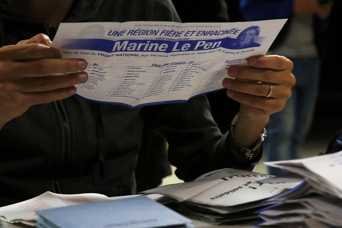 Papeletas favorables al Frente Nacional de Marine Le Pen (Foto: Reuters)