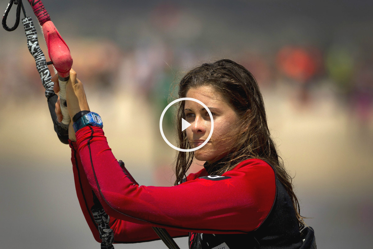 Gisela Pulido, durante una prueba del Mundial de kitesurf.