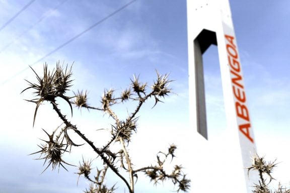 Torre solar de Abengoa (Foto: REUTERS).