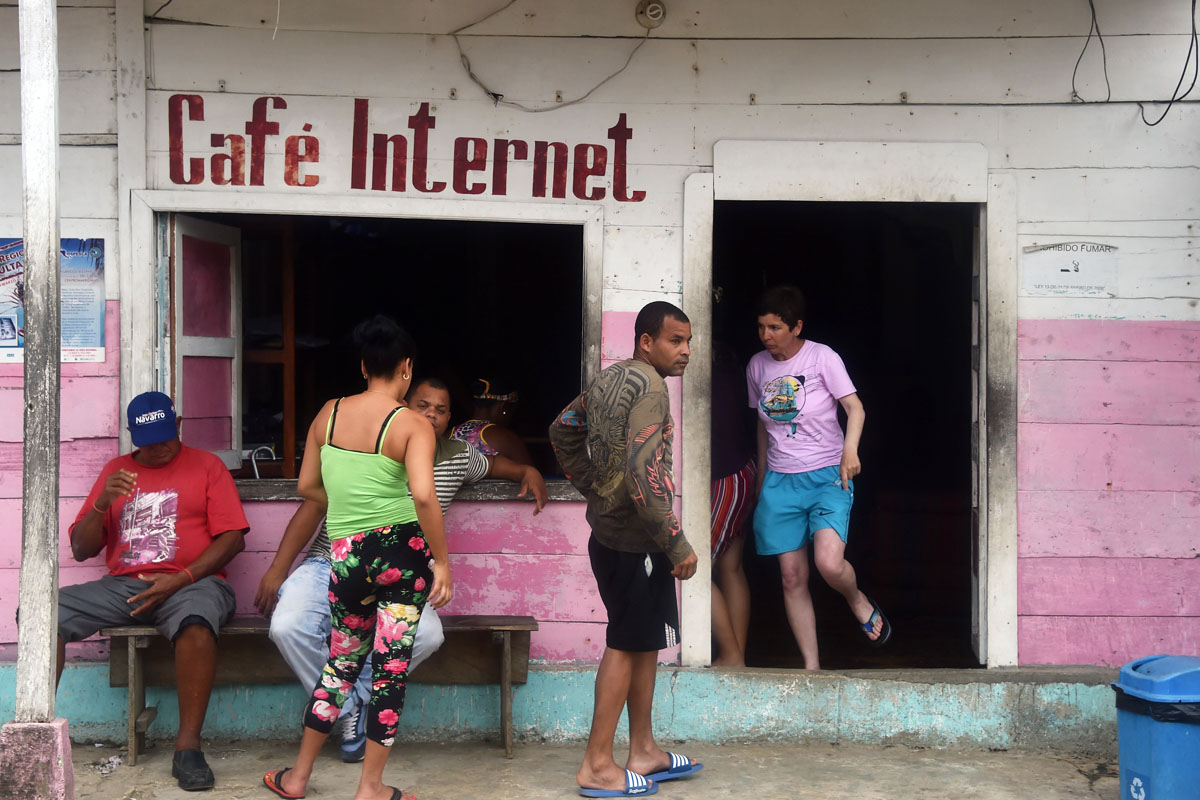 Cuba dobla el número de internautas en un año pero sólo gracias a los puntos wifi