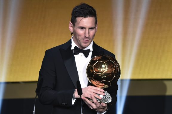 Messi ganó su quinto Balón de Oro. (AFP)