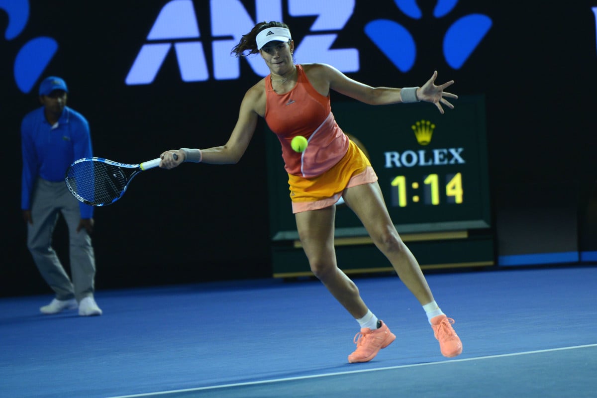 Muguruza lanza un golpe ganador en Australia.