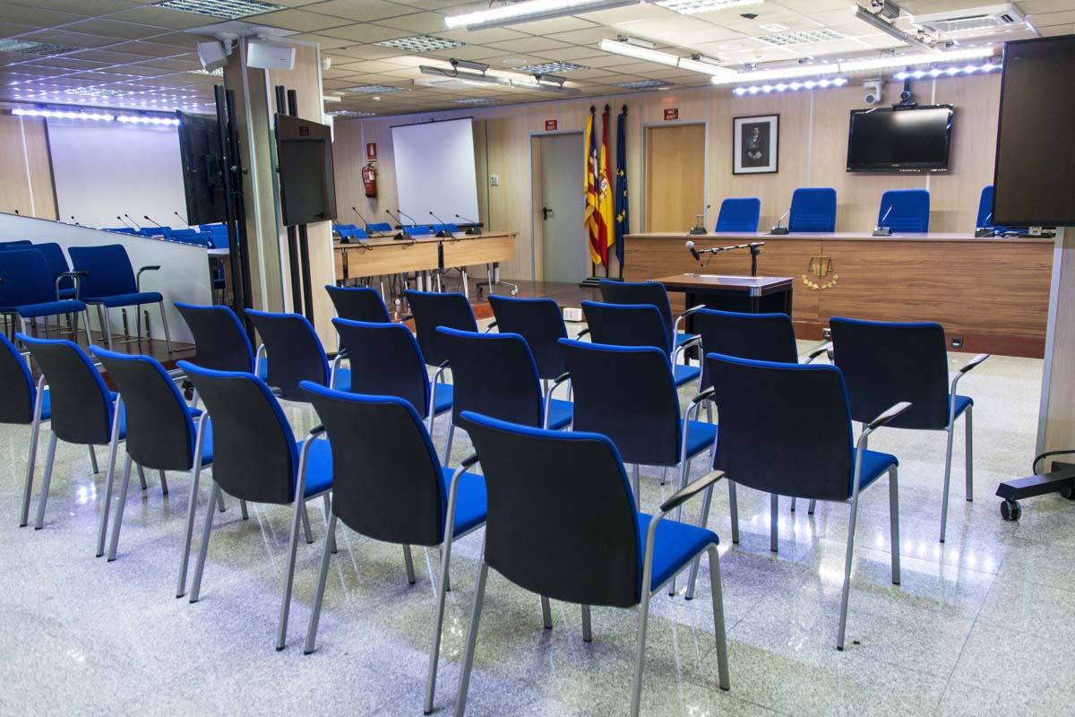 Imagen de la sala en la que se celebrará el juicio (Foto: Efe).