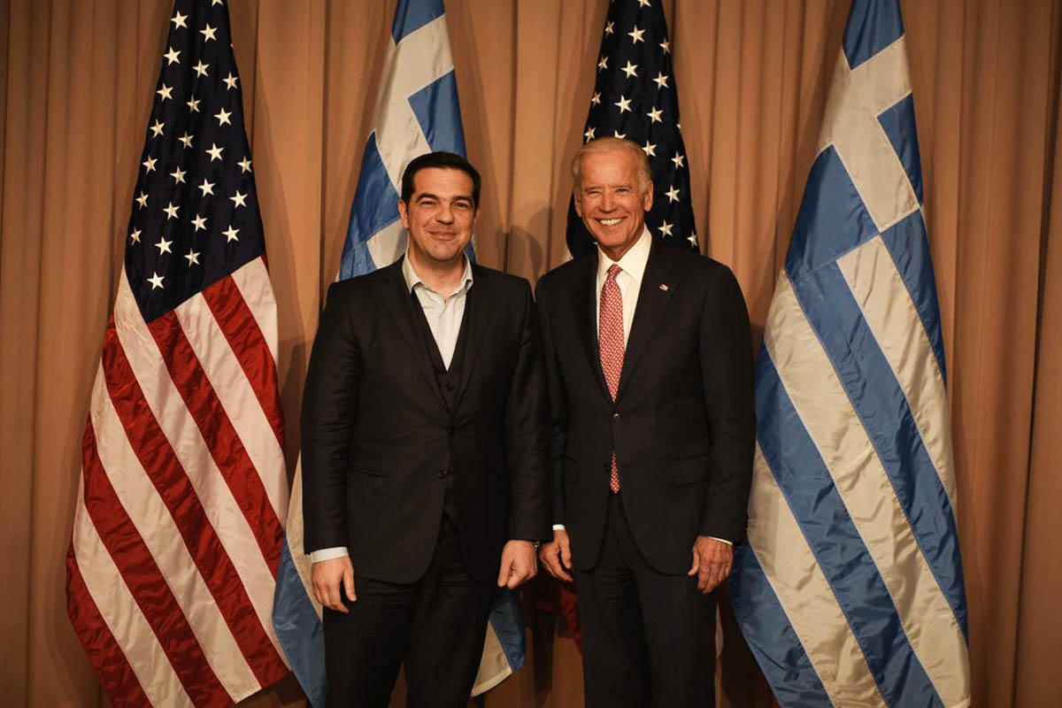 Alexis Tsipras junto a Joe Biden en Davos. (Foto: @tsipras_eu)