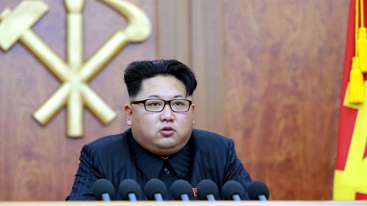 Imagen del líder norcoreano Kim Jong-Un durante una reunión de su gobierno. (Foto: AFP)