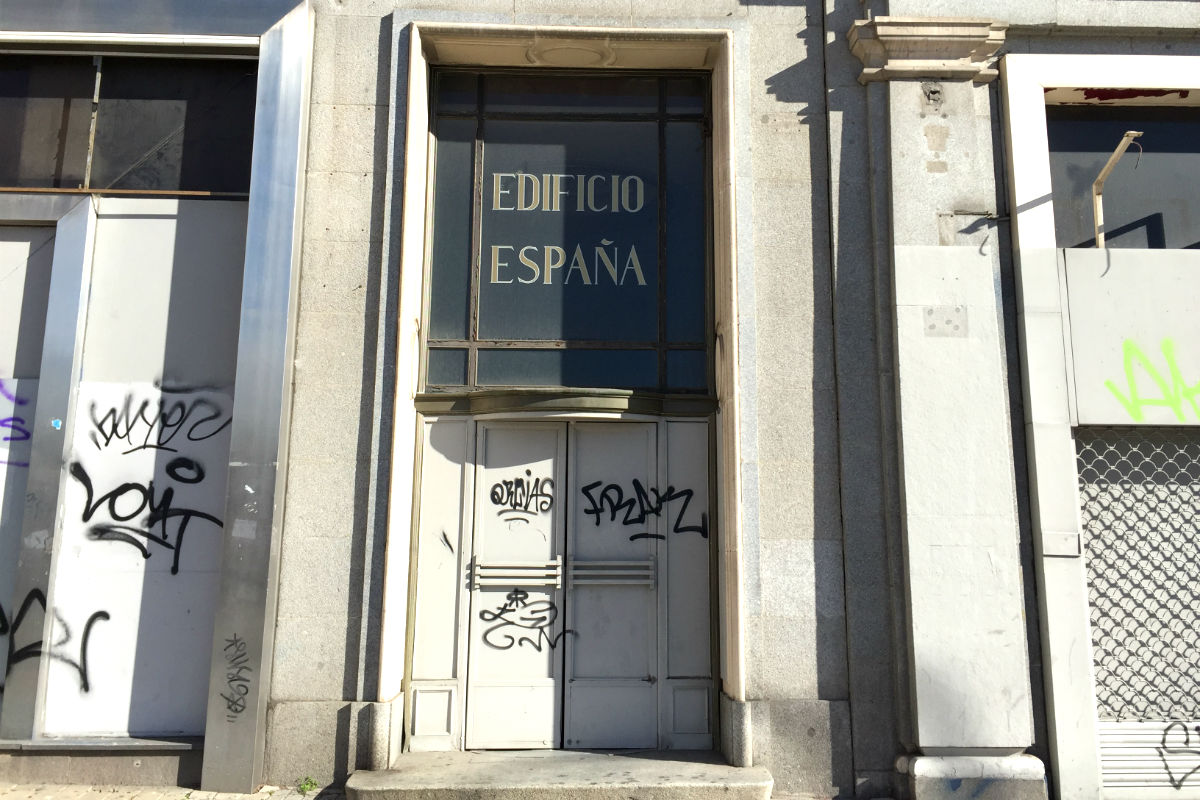 Edificio España (Foto: A.J. CHINCHETRU).