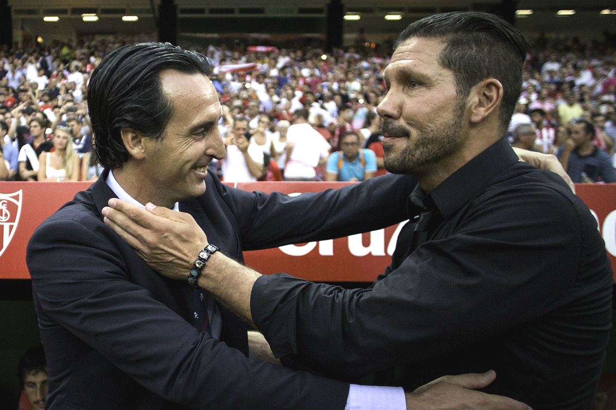 Unai Emery saluda a Simeone en el partido del Pizjuán. (Getty)