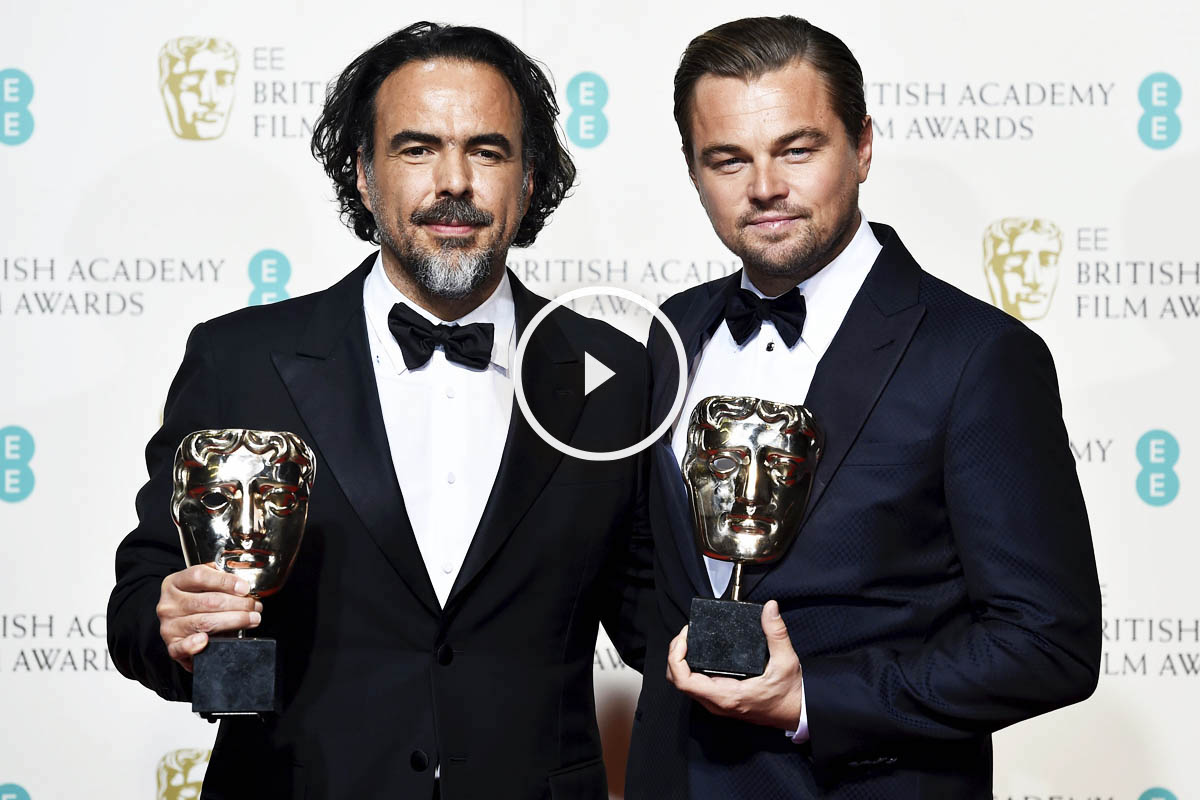 Alejandro González Iñárritu y Leonardo DiCaprio con sus BAFTA (Foto: Reuters)