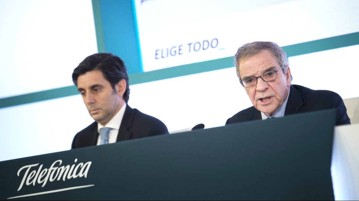 César Alierta y el presidente de Telefónica, José María Álvarez-Pallete. (Foto:EFE/Luca Piergiovanni)