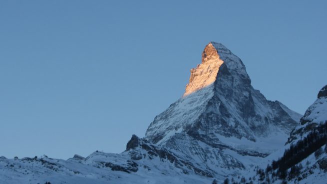Cinco esquiadores muertos por un alud en los Alpes suizos