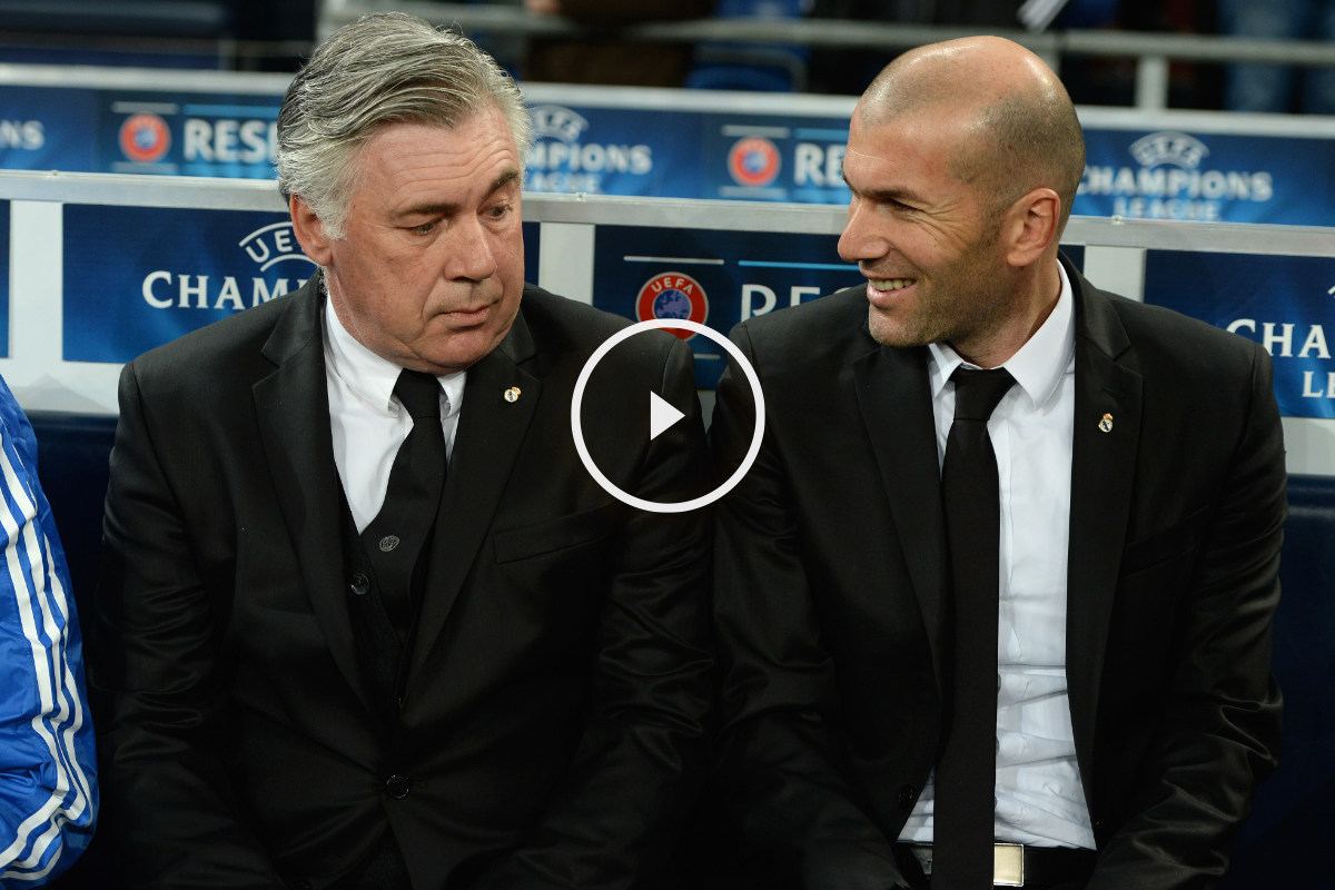 Ancelotti y Zidane durante un partido en su etapa juntos en el Madrid. (AFP)