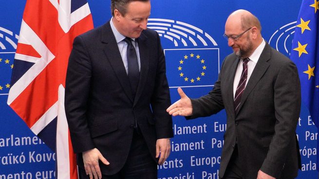 David Cameron y Martin Schulz, en Bruselas. (Foto: Getty)