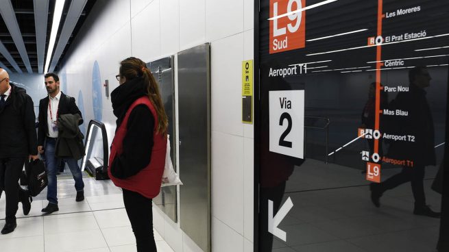 Colau dice seguir siendo «la misma» en una nota en la que vuelve a cargar contra los empleados del metro