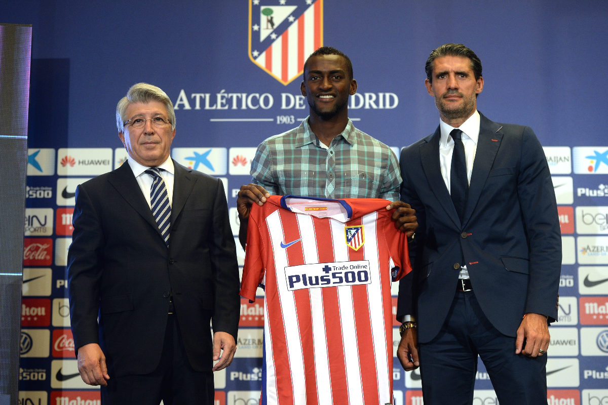 Jackson Martínez, junto a Cerezo y Caminero el día de su presentación. (Getty)