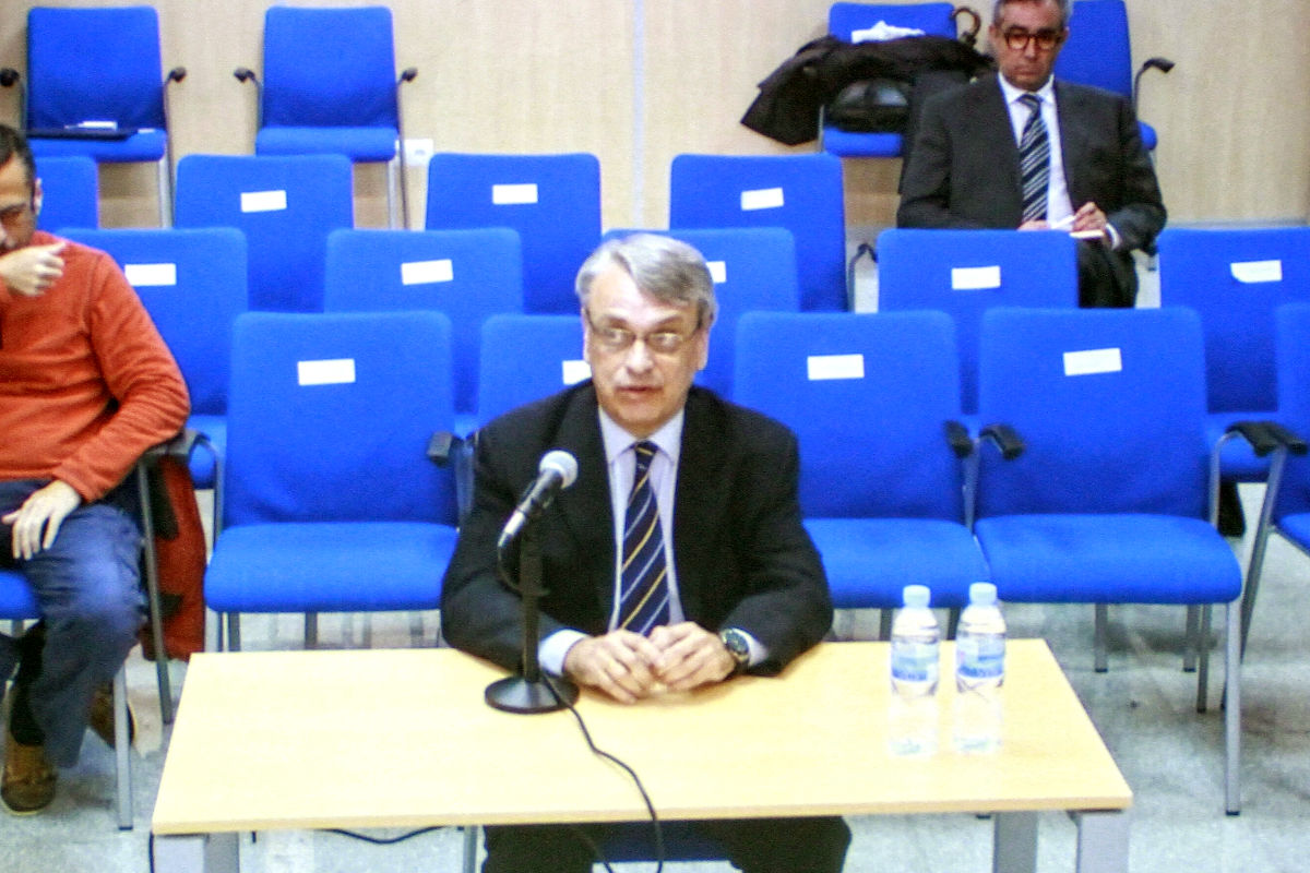 El ex asesor fiscal de Iñaki Urdangarin, Miguel Tejeiro, durante su comparecencia por el Caso Nóos. (EFE)