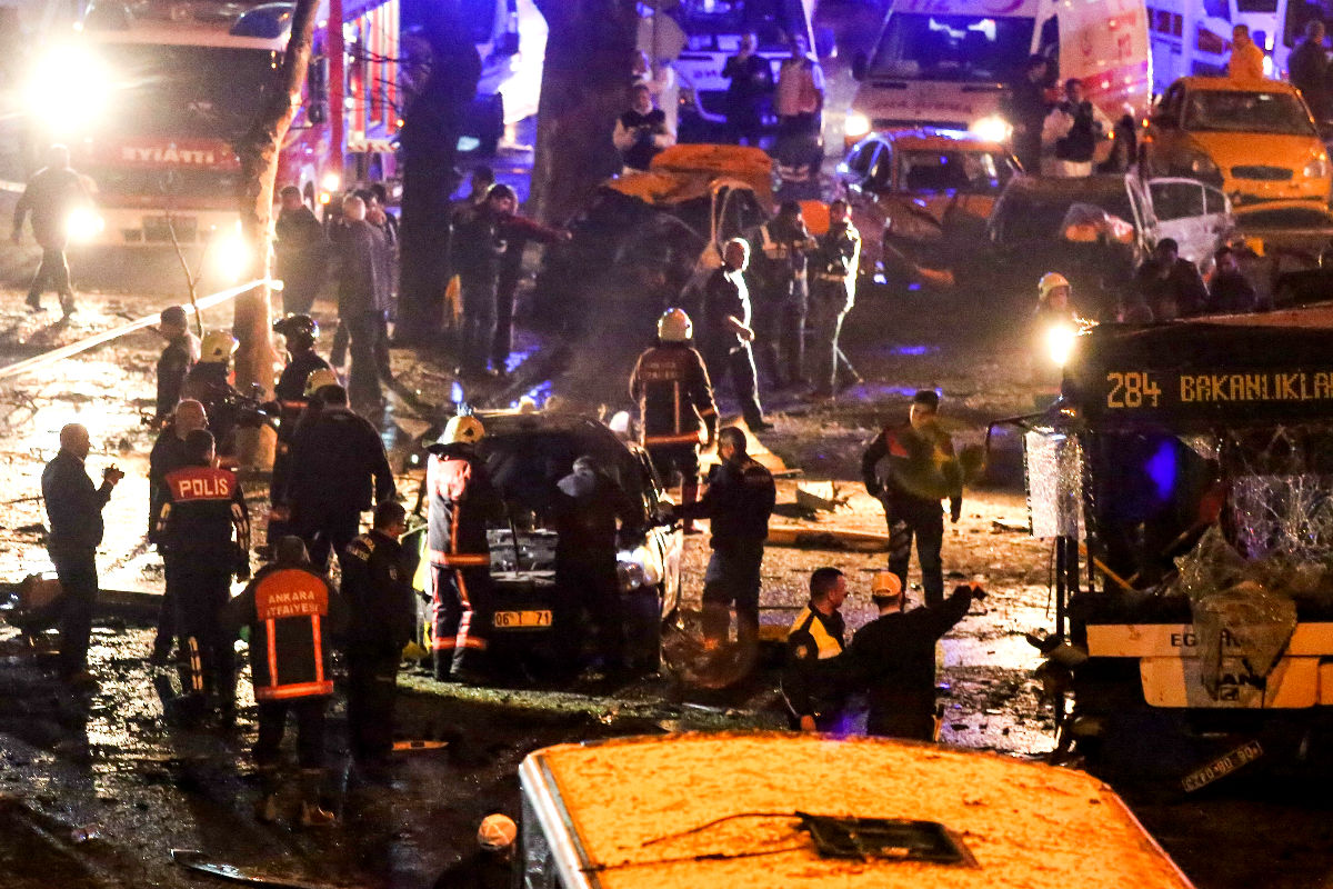 Imagen del atentado en la capital de Turquía, Ankara, donde murieron 37 personas. (Getty)